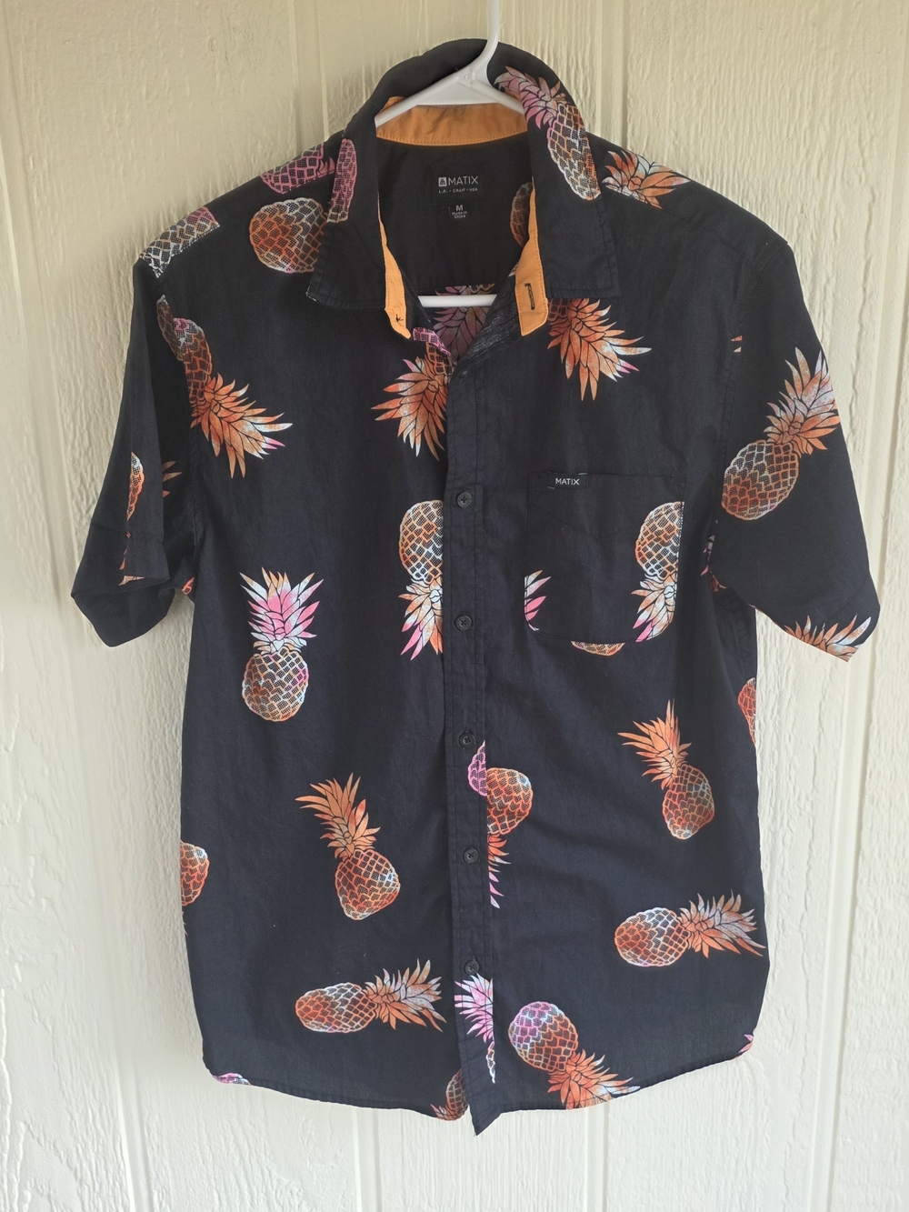 Men's Matix Hawaiian Shirt with Orange and Pink Pineapple Print, Size Medium